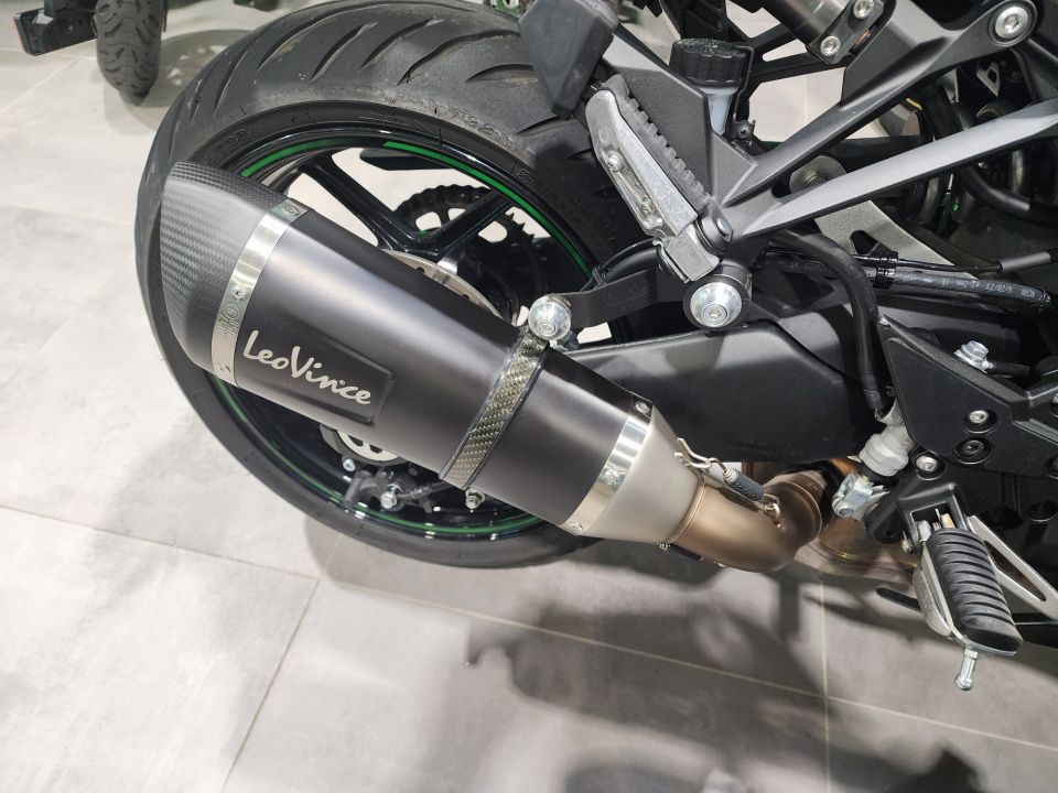 KAWASAKI NINJA 1000 SX TOURER 4