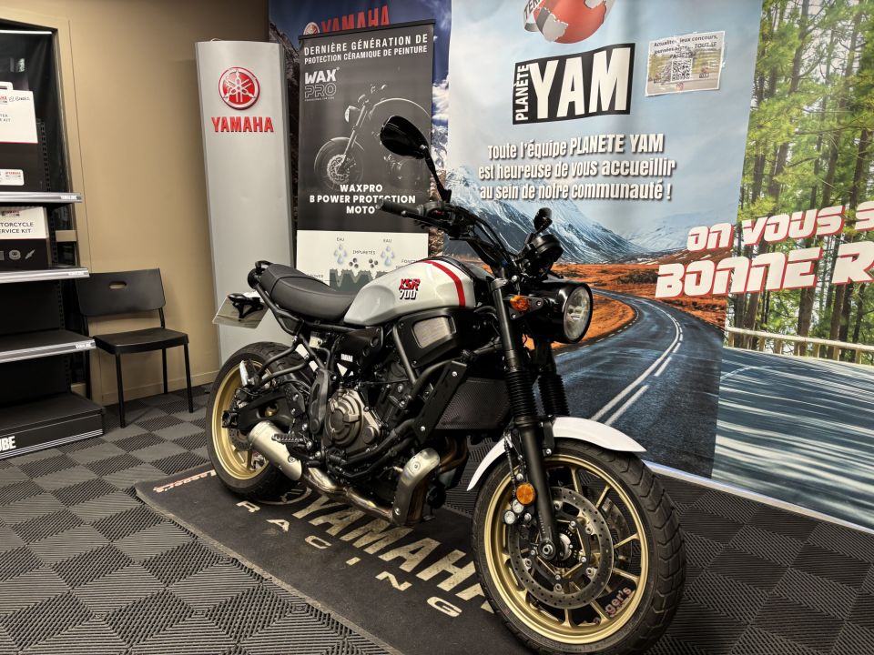 YAMAHA XSR 700 XTRIBUTE 4
