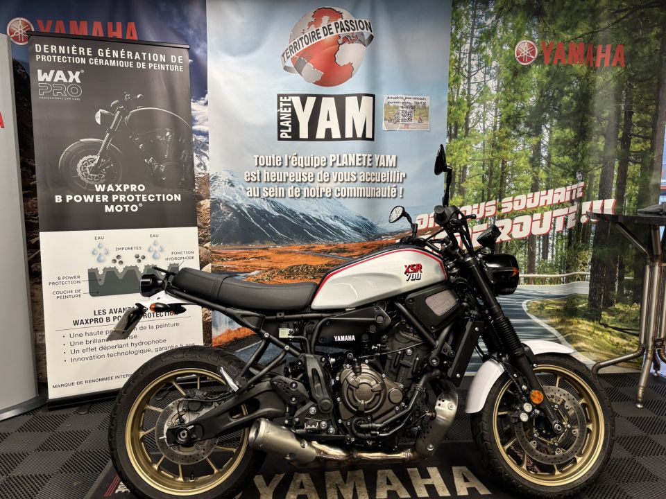 YAMAHA XSR 700 XTRIBUTE 4