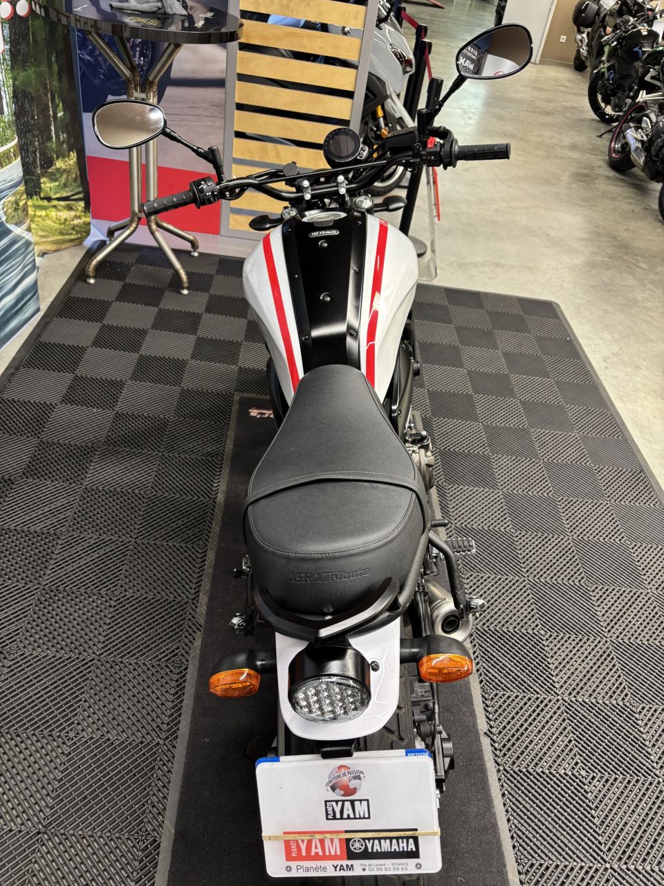 YAMAHA XSR 700 XTRIBUTE 4