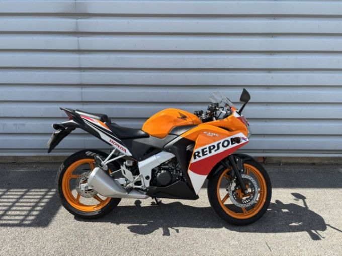 HONDA CBR125R REPSOL 4