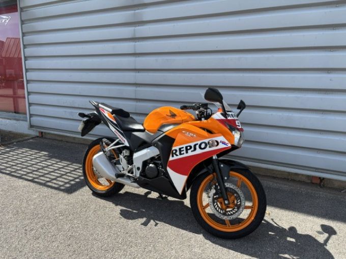 HONDA CBR125R REPSOL 4