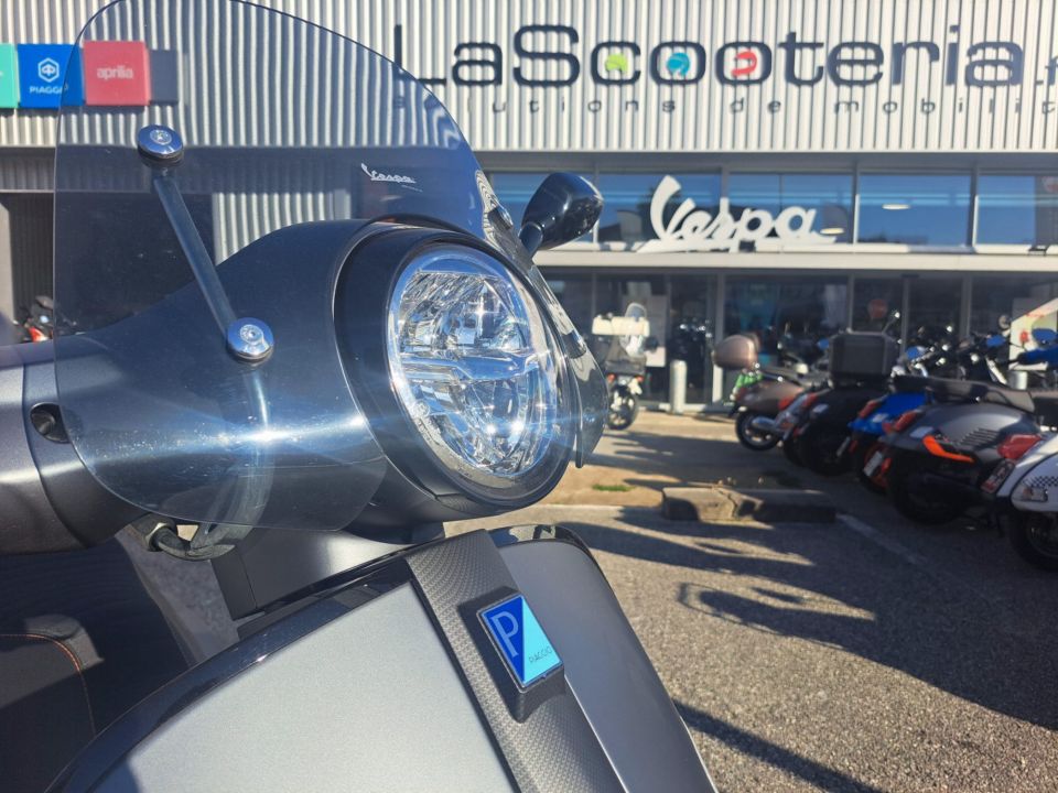 VESPA GTS 125 Supersport 4
