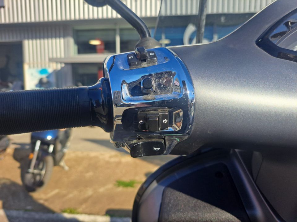 VESPA GTS 125 Supersport 4