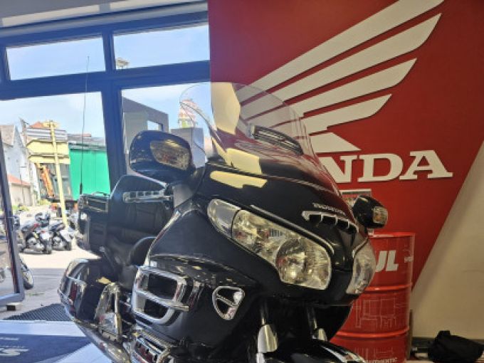 HONDA GL1800 GOLDWING 4