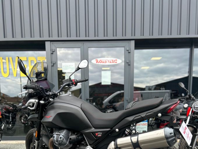 MOTO GUZZI V85 TT 850 4