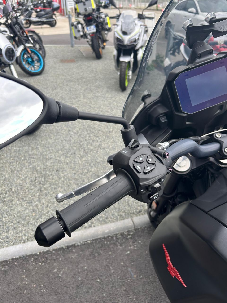 MOTO GUZZI V85 TT 850 4