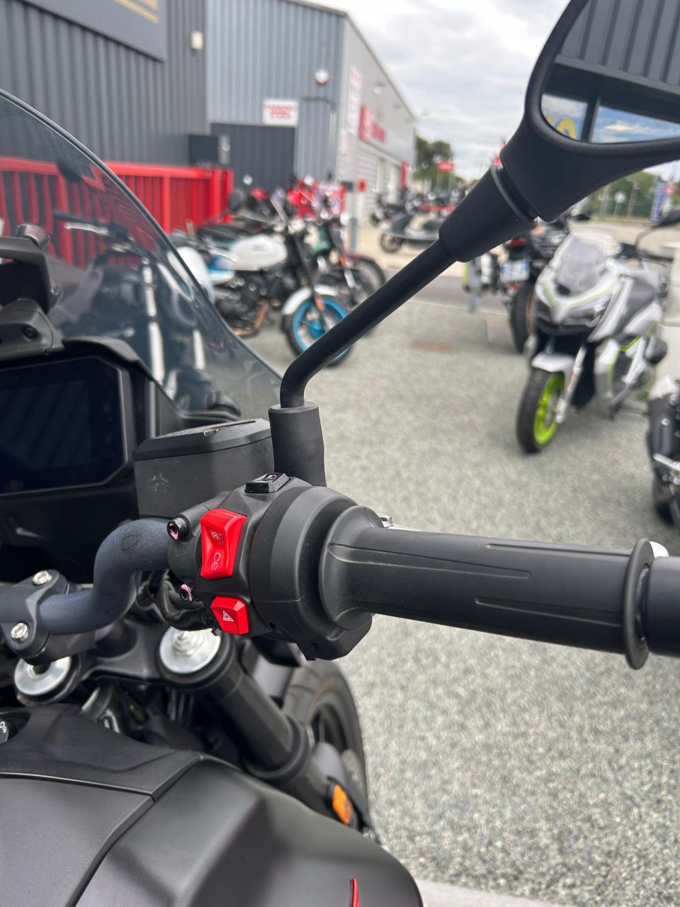 MOTO GUZZI V85 TT 850 4