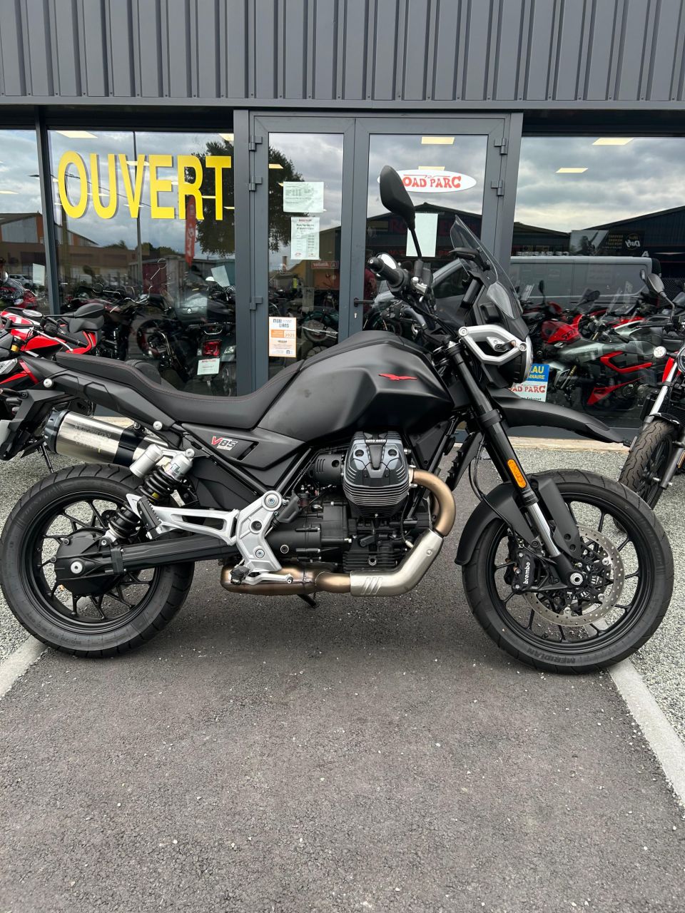 MOTO GUZZI V85 TT 850 4