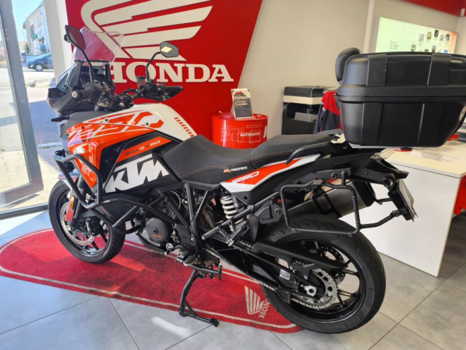 KTM 1290 SUPER ADVENTURE S 4