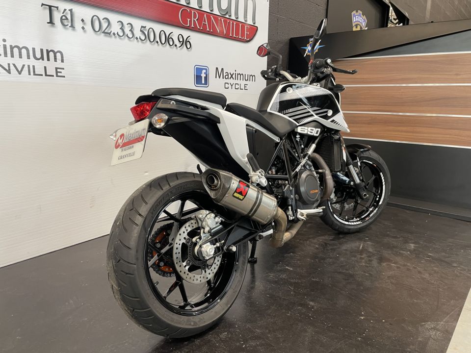 KTM 690 DUKE 4