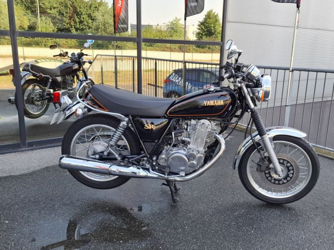 YAMAHA SR 400 4