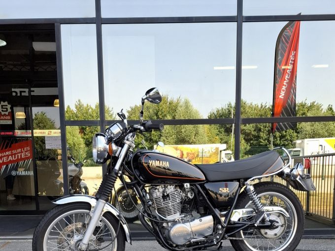 YAMAHA SR 400 4