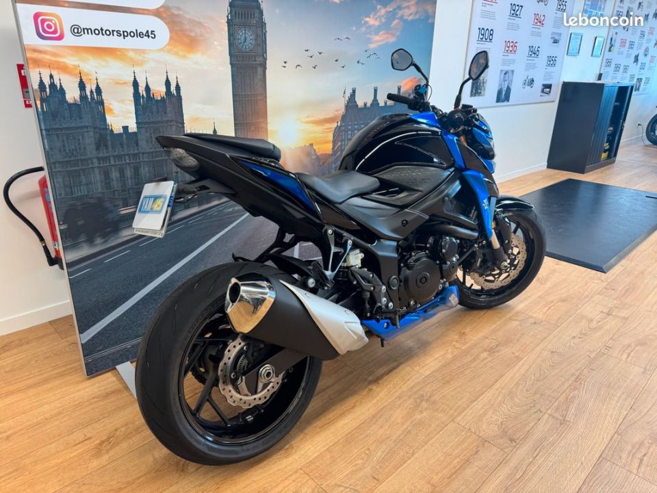 SUZUKI GSX-S 750 4