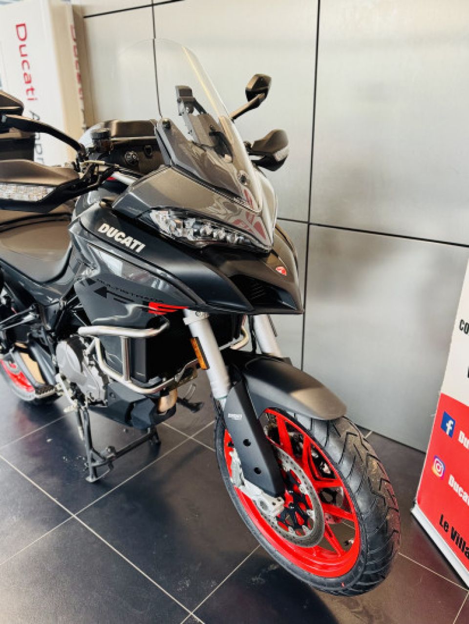 DUCATI MULTISTRADA V2 S 4