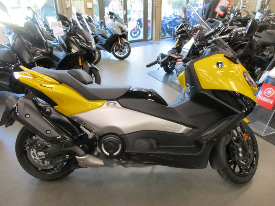 YAMAHA XP T-MAX 560 4