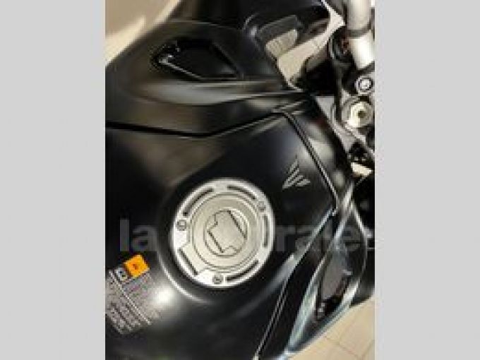 YAMAHA MT-10 4