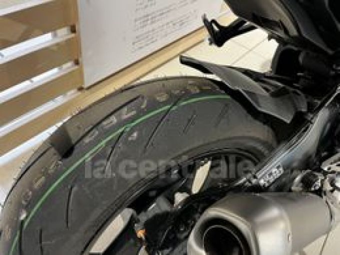 YAMAHA MT-10 4