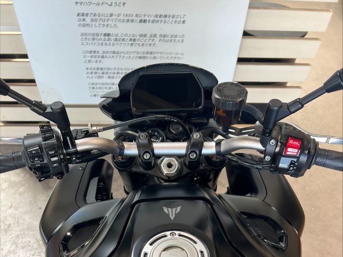 YAMAHA MT-10 4