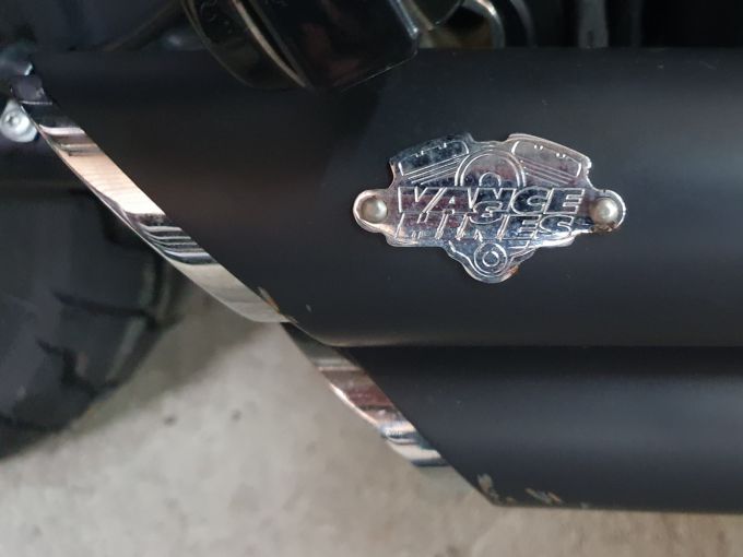 HARLEY-DAVIDSON SOFTAIL FAT BOB 1745 4