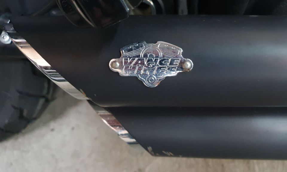 HARLEY-DAVIDSON SOFTAIL FAT BOB 1745 4