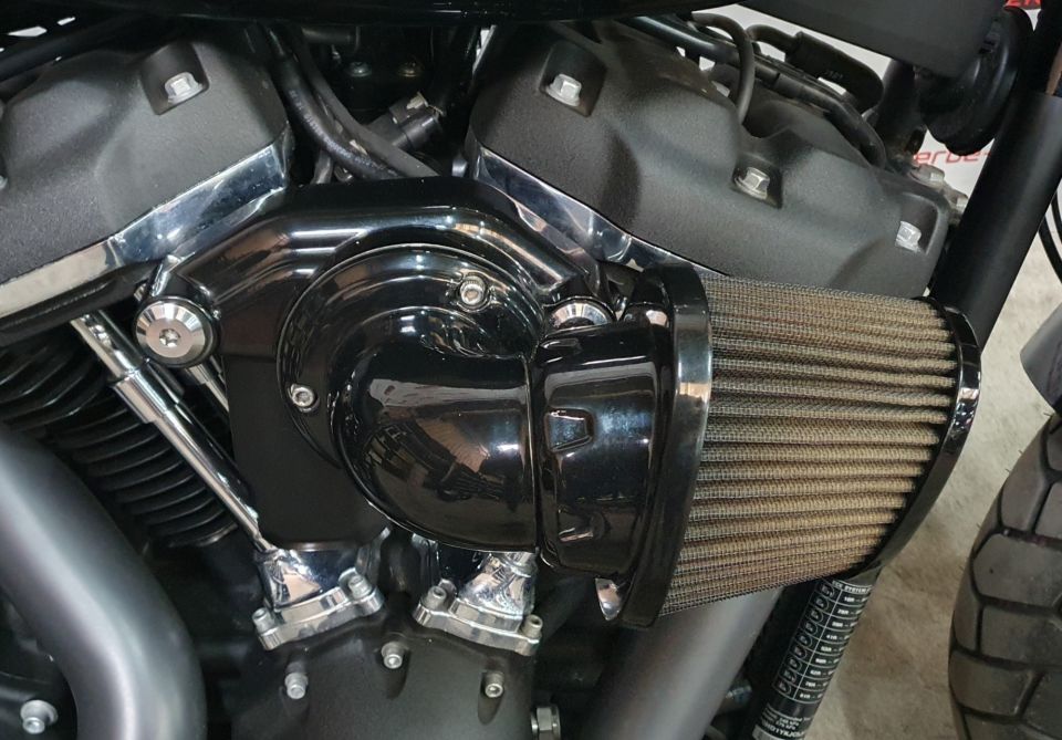 HARLEY-DAVIDSON SOFTAIL FAT BOB 1745 4