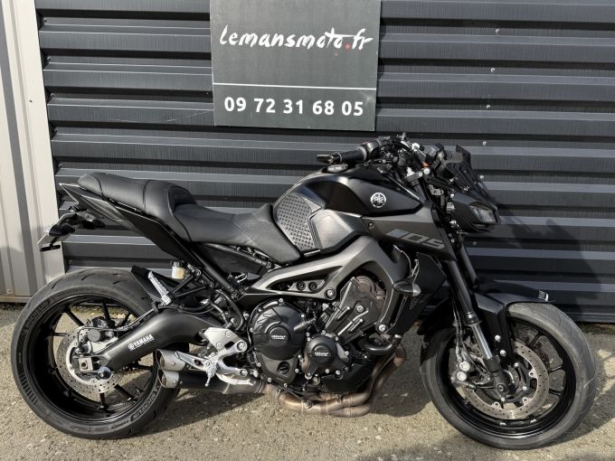 YAMAHA MT-09 4