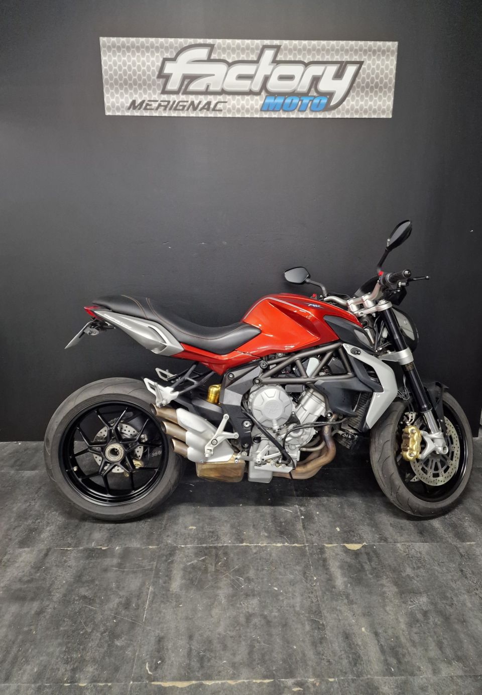 MV AGUSTA BRUTALE 800 4