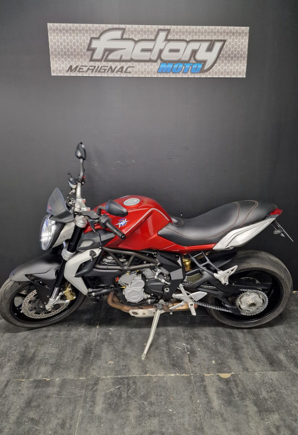 MV AGUSTA BRUTALE 800 4