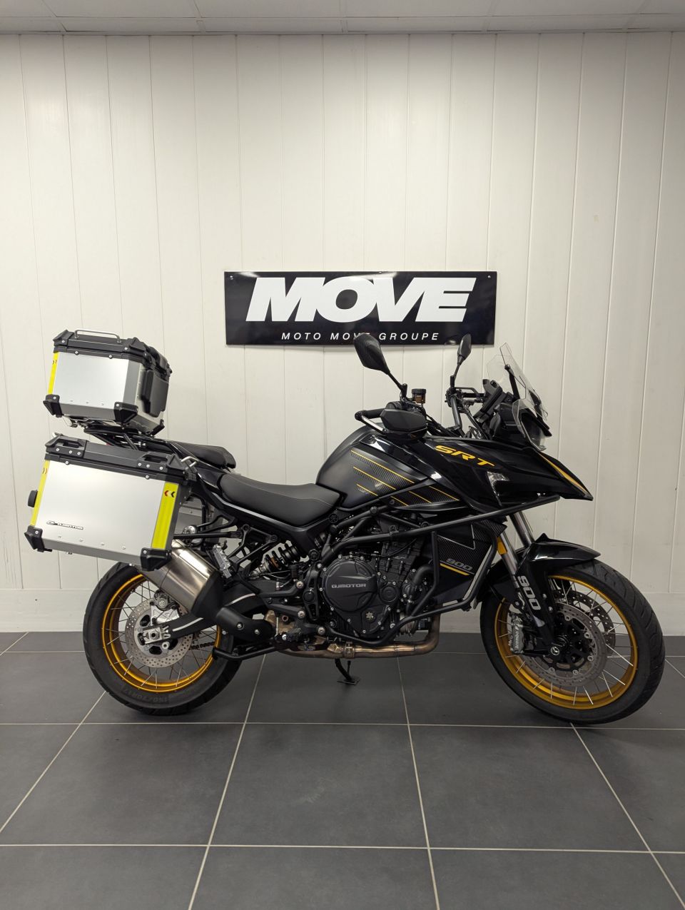 QJ MOTOR SRT 900 SX 4