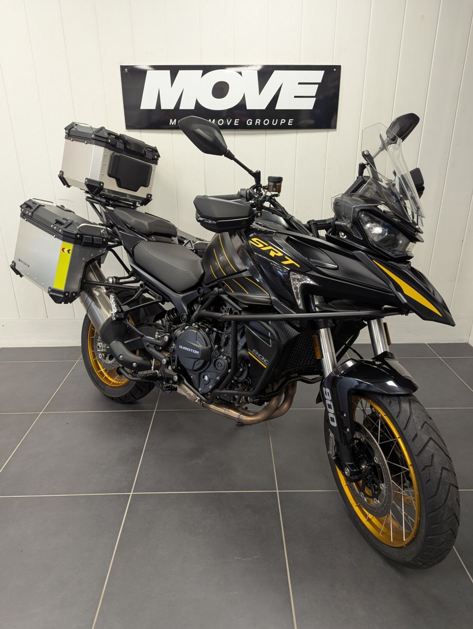 QJ MOTOR SRT 900 SX 4