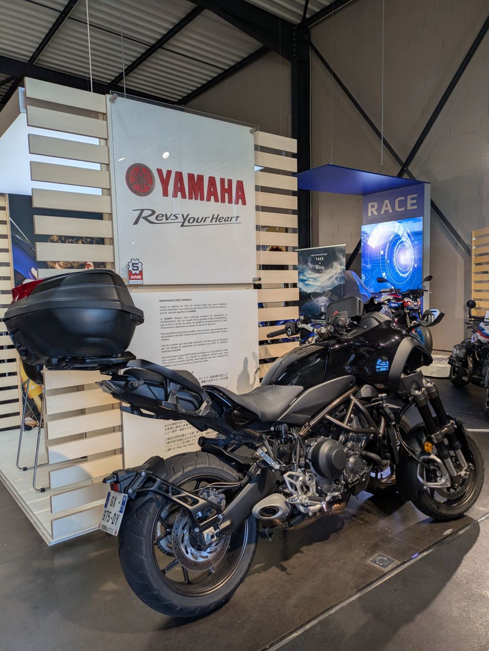 YAMAHA NIKEN 850 GT 4