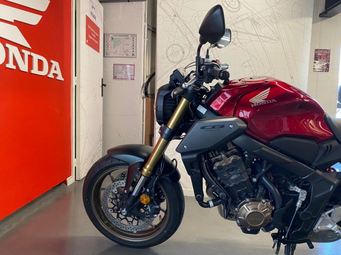 HONDA CB 650 R 4