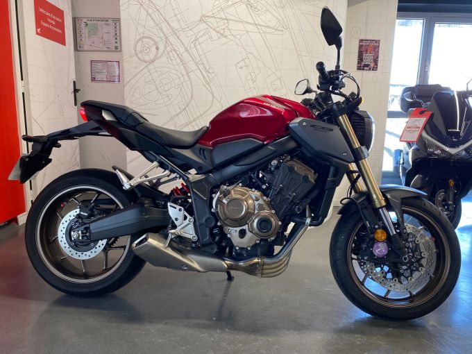 HONDA CB 650 R 4