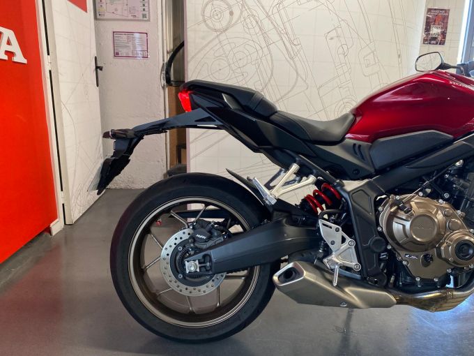 HONDA CB 650 R 4