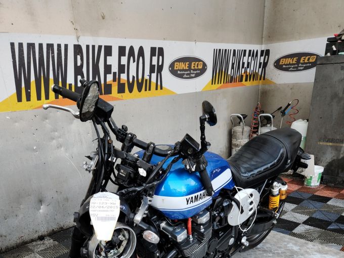 YAMAHA XJR 1300 4