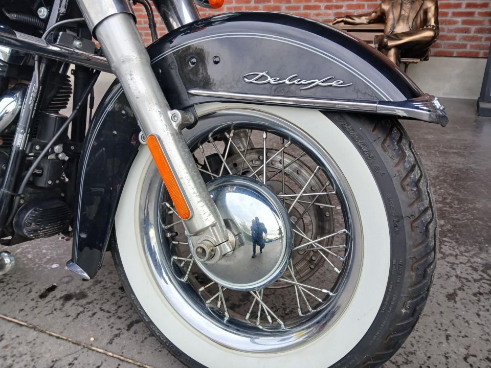 HARLEY-DAVIDSON SOFTAIL DELUXE 1584 4
