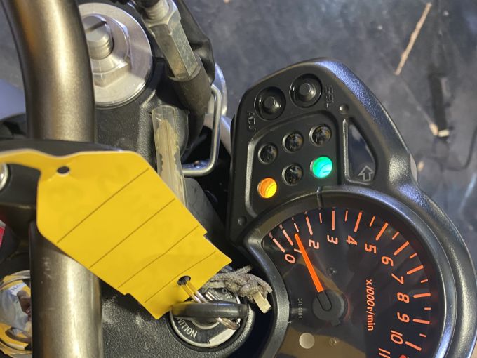 SUZUKI GLADIUS 650 4