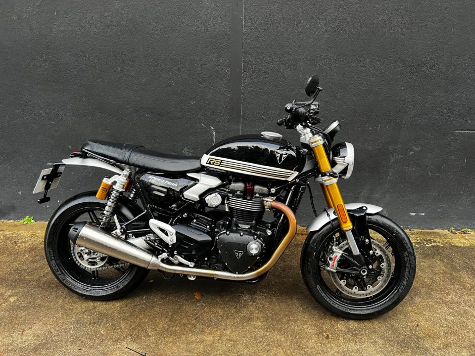 TRIUMPH SPEED TWIN 1200 4