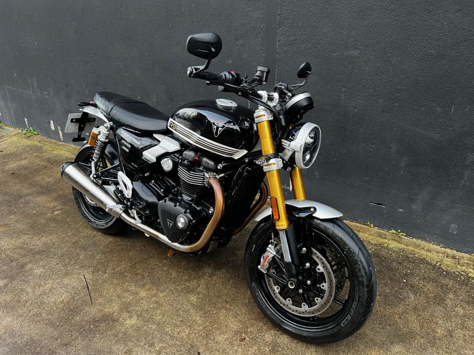 TRIUMPH SPEED TWIN 1200 4