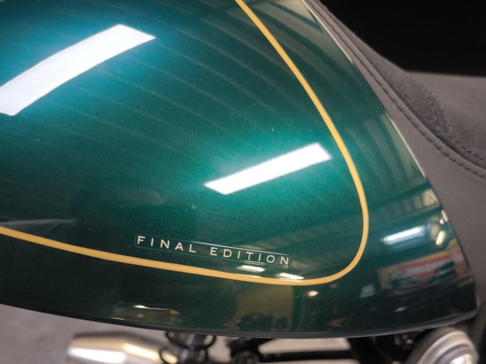 TRIUMPH THRUXTON 1200 RS 4