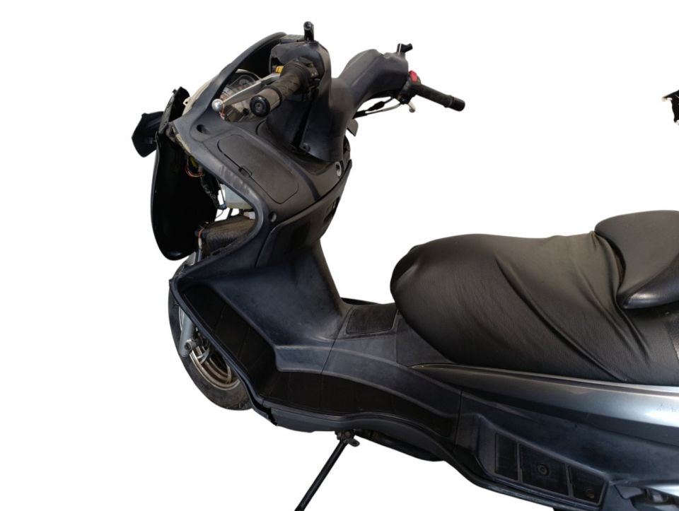 SUZUKI BURGMAN 125 4