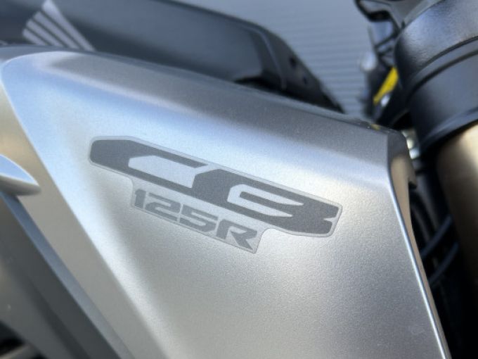 HONDA CB 125 R 4