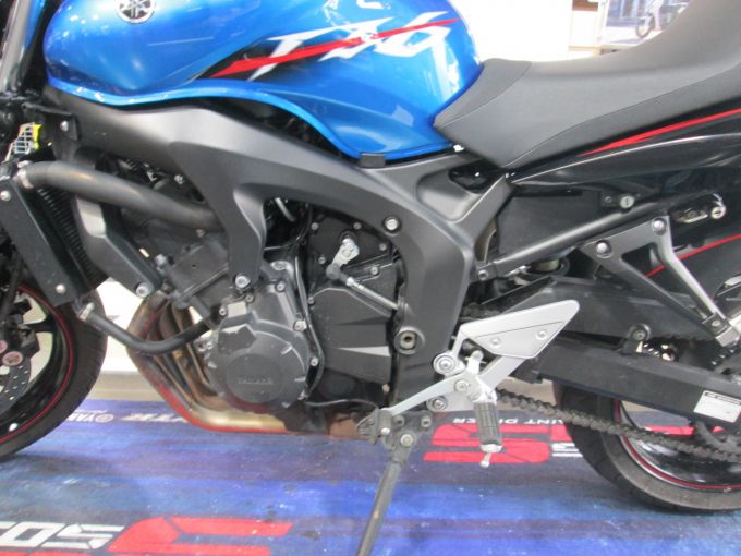 YAMAHA 600 FZ 6 4