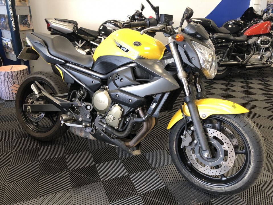 YAMAHA XJ6-N 4