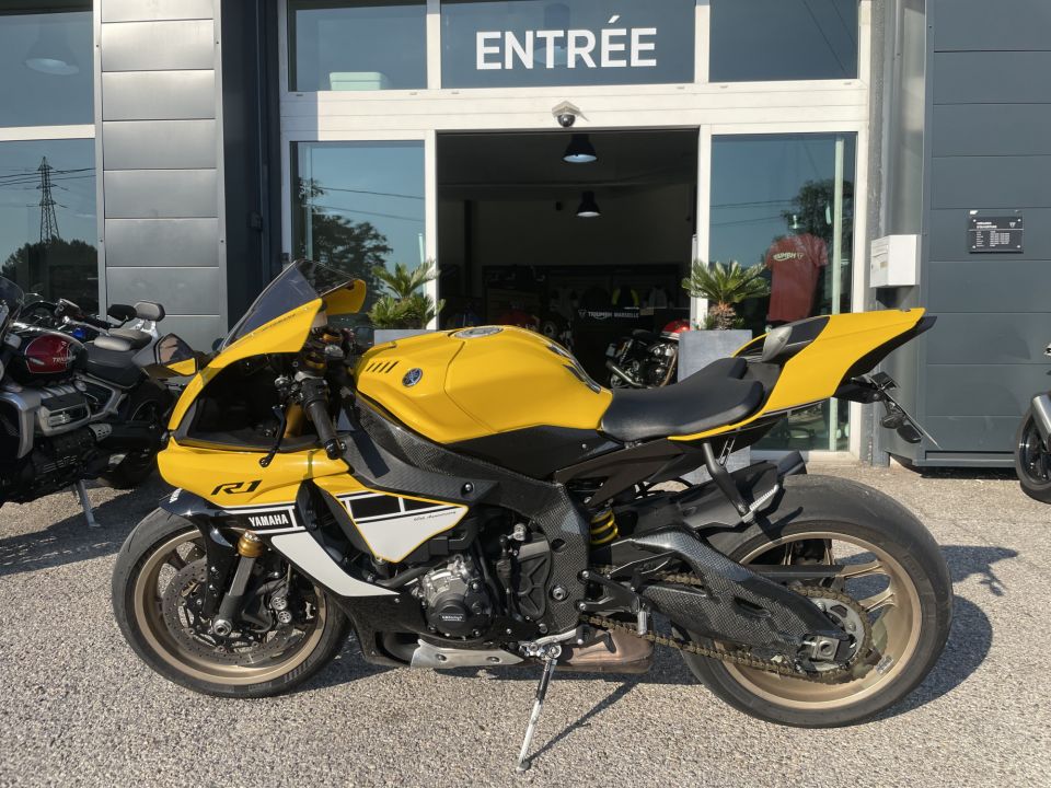 YAMAHA YZF 1000 R1 60TH 4
