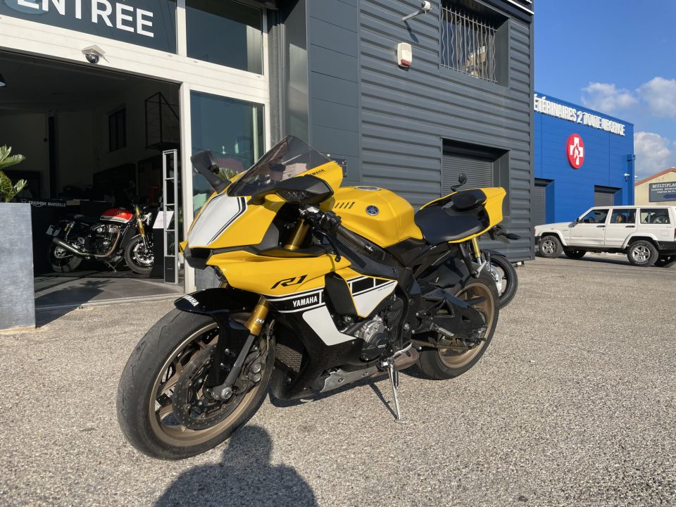 YAMAHA YZF 1000 R1 60TH 4