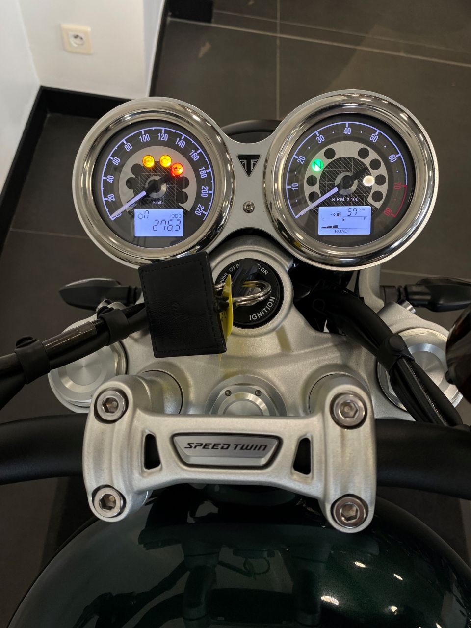 TRIUMPH SPEED TWIN 1200 4