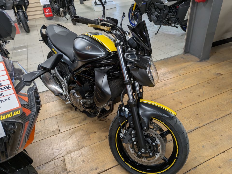 SUZUKI GLADIUS 650 4