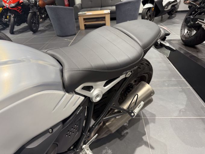 BMW R NineT PURE 4